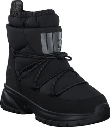 UGG Moon Boots für Damen 192007982577 (Schwarz)
